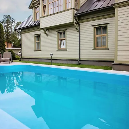 فندق Kurgo بارنو